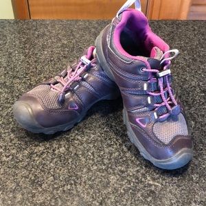 💚 Girls Waterproof Keen Hiking Shoes